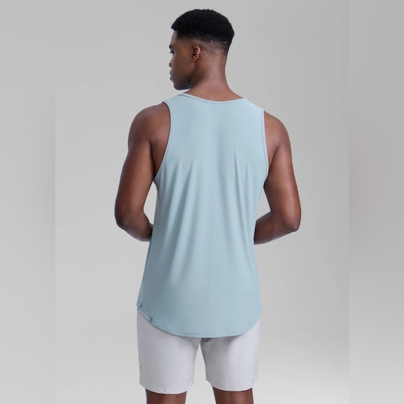 Cloudweight Classic Fit Quick Dry Tank - Picture 2 of 8